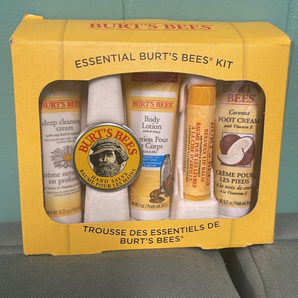 BNIB BURT’S BEES 5 PIECE ESSENTIAL KIT - Picture 12 of 14